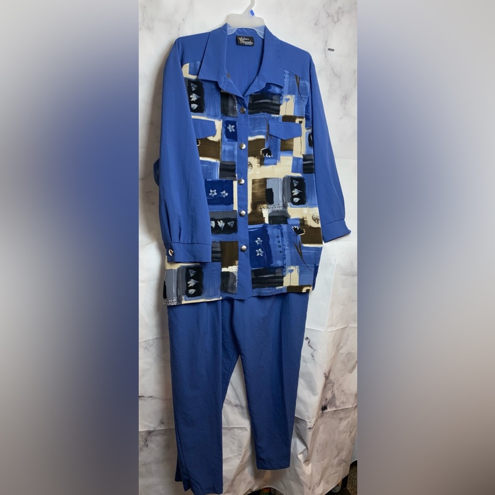 Silver Threads Abstract Print Button Up Dress Shirt & Pants Set